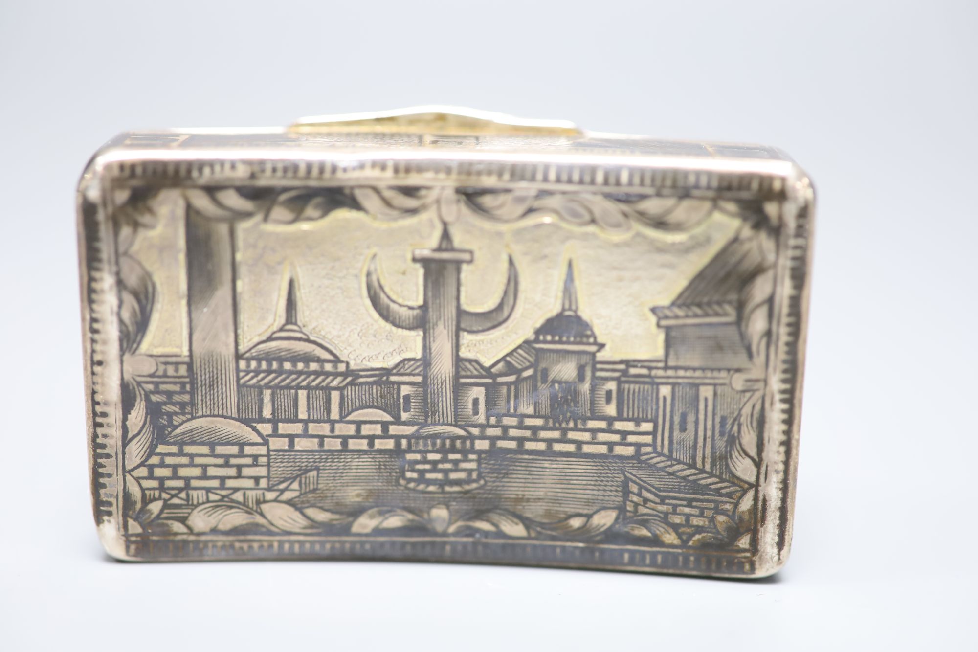 A George III silver rectangular vinaigrette, Matthew Linwood, Birmingham 1804, 29mm.